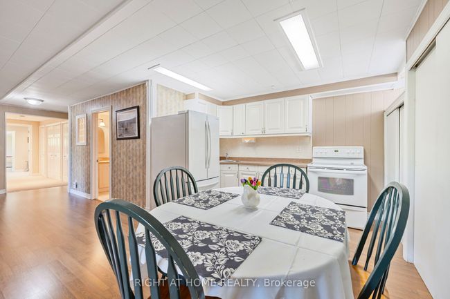 42 Valleyview Rd, House other with 5 bedrooms, 2 bathrooms and 6 parking in Brampton ON | Image 25