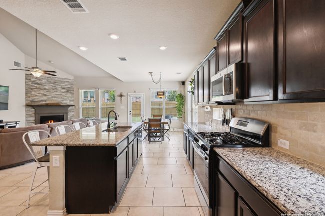 32003 Cast Iron Cv, House other with 4 bedrooms, 4 bathrooms and null parking in Bulverde TX | Image 21
