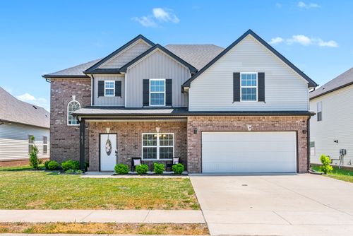 1621 Kestrel Dr, Clarksville, TN, 37040-1555 | Card Image