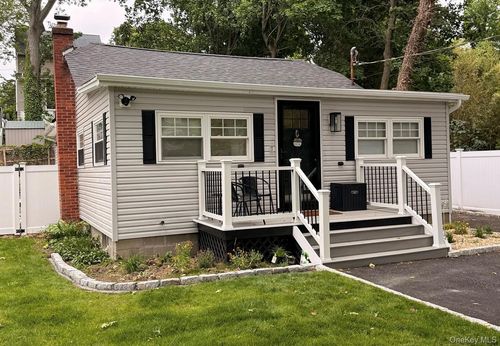 129 Westbury Dr, Sound Beach, NY, 11789-1143 | Card Image