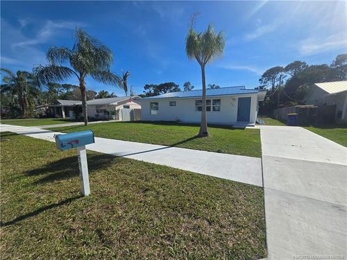 5968 Se Avalon Dr, Stuart, FL, 34997-7809 | Card Image