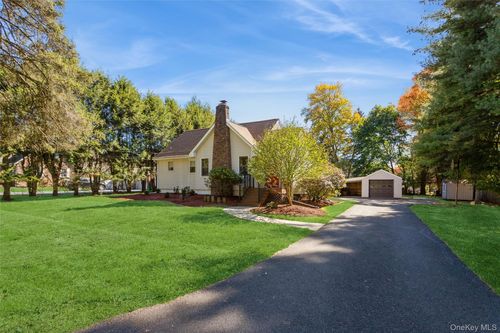 5 Brookside Ave, New City, NY, 10956-6501 | Card Image