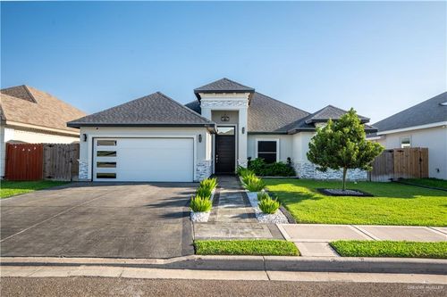 402 Imperial Dr, San Juan, TX, 78589-1420 | Card Image