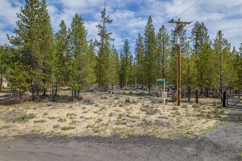 39-0 Greenwood Rd, La Pine, OR, 97739 | Card Image