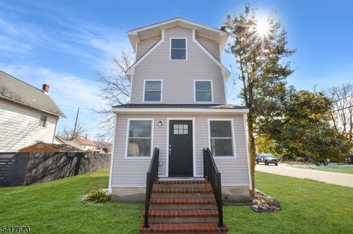 24 John St, Helmetta, NJ, 08828-1001 | Card Image