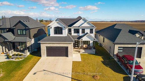 662 Ketter Way, Wyoming, ON, N0N1T0 | Card Image