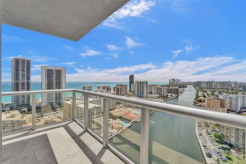 t3201-2600 E Hallandale Beach Blvd, Hallandale Beach, FL, 33009-4876 | Card Image