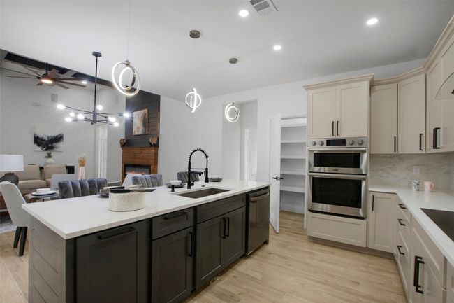 209 Pearl Harbor St, House other with 4 bedrooms, 3 bathrooms and null parking in Tool TX | Image 11