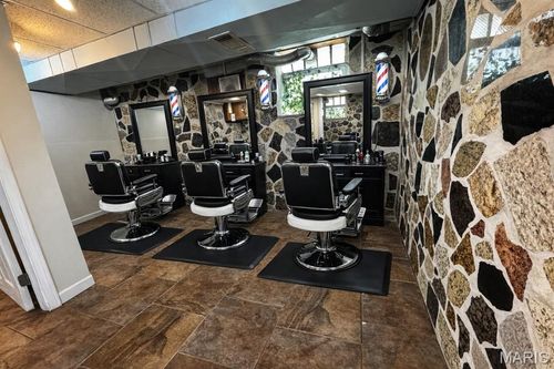2830 Hampton Ave, Saint Louis, MO, 63139-2627 | Card Image