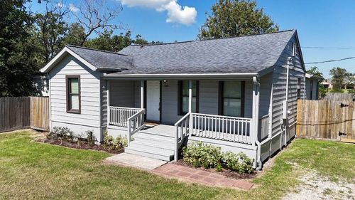 3449 Bridgette Ln, Mont Belvieu, TX, 77523-7576 | Card Image