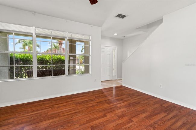 Living Room | Image 10