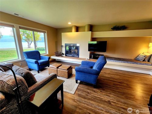 1 Manson Blvd, Manson, WA, 98831-9032 | Card Image