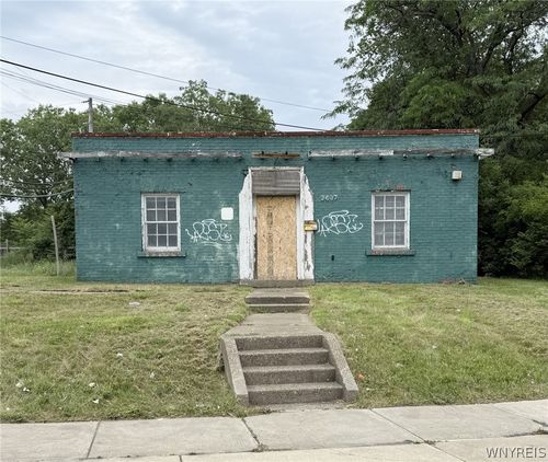 2637 Main St, Niagara Falls, NY, 14305-2404 | Card Image