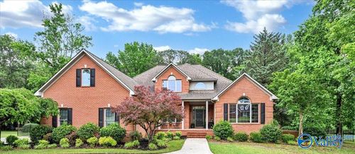208 Wayward Avenue, Hartselle, AL, 35640 | Card Image