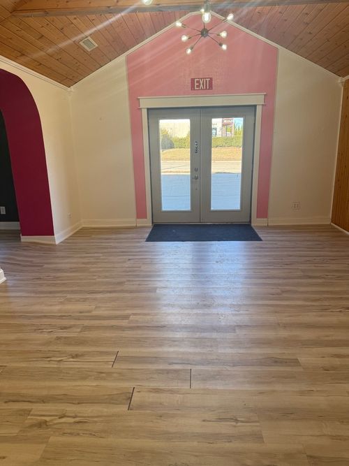 221 W Galena Ave, Freeport, IL, 61032-3905 | Card Image