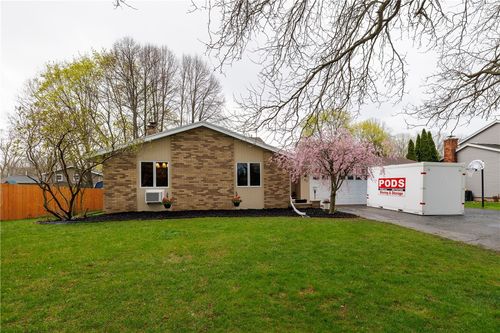 145 Mountain Ash Dr, Greece, NY, 14615-1307 | Card Image