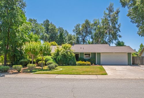839 Oakmont Dr, Redding, CA, 96003-9026 | Card Image
