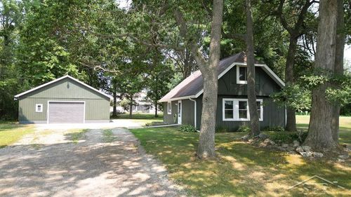 5959 Busch Rd, Birch Run, MI, 48415-8747 | Card Image