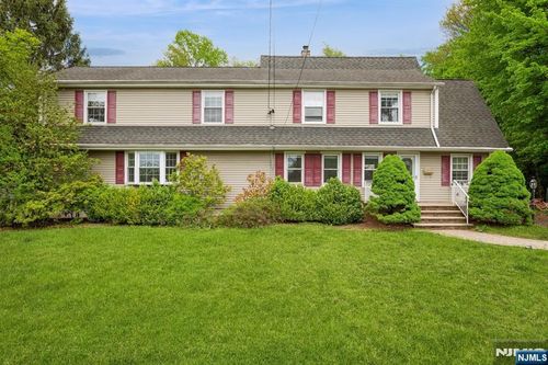 111 Herbert Ave, Closter, NJ, 07624-1334 | Card Image