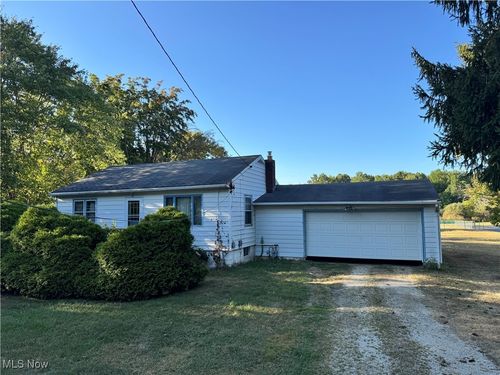 2645 Hayne Rd, Akron, OH, 44312-4903 | Card Image
