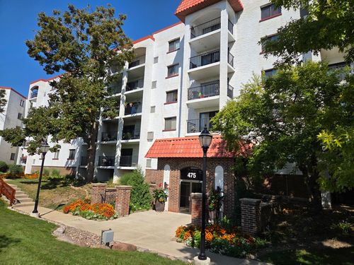 apt-206-475 Plum Creek Dr, Wheeling, IL, 60090-6346 | Card Image