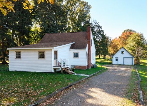 3350 Easton Rd, Norton, OH, 44203-5135 | Card Image