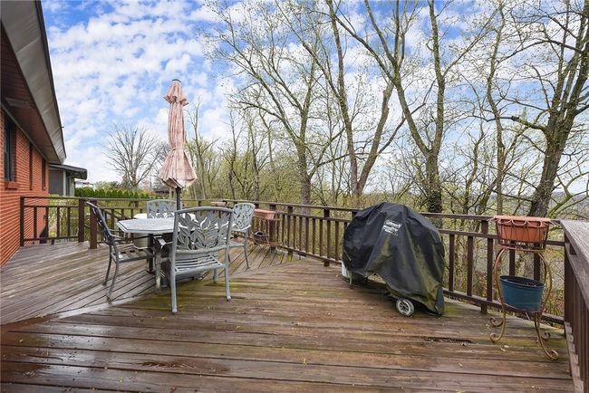 1609 Zeuger St, House other with 3 bedrooms, 3 bathrooms and 2 parking in Glenshaw PA | Image 33