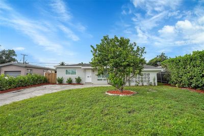 7740 Kismet St, House other with 3 bedrooms, 2 bathrooms and null parking in Miramar FL | Image 2