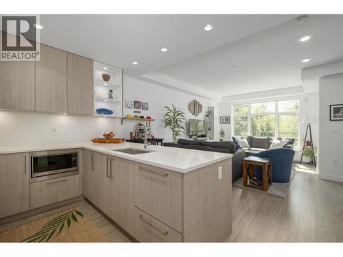 111-747 E 3rd St, North Vancouver, BC, V7L1G8 | Card Image
