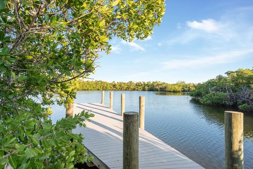 300 E Bay Heights Rd, ENGLEWOOD, FL, 34223-4243 | Card Image