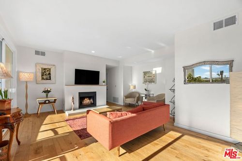 unit-302-11535 Rochester Ave, Los Angeles, CA, 90025-7814 | Card Image