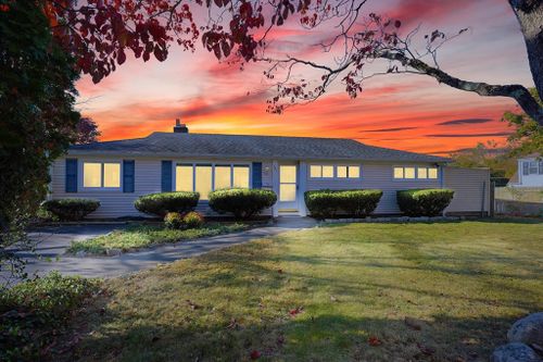 101 Ravena Ave, Riverside, RI, 02915-3750 | Card Image