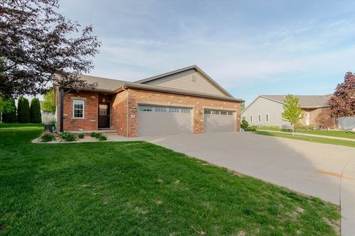 43 Yukon Cir, Bloomington, IL, 61705-8824 | Card Image