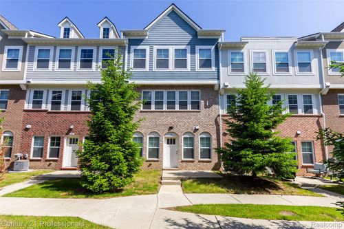 57 Kaprol Dr, Troy, MI, 48098-1952 | Card Image