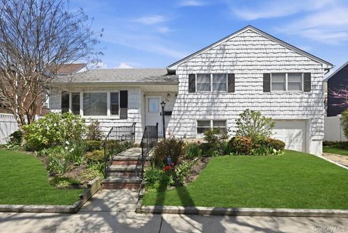 345 E State St, Long Beach, NY, 11561-2344 | Card Image