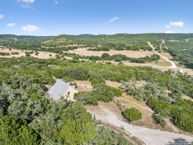 5014 Bump Gate Rd, House other with 3 bedrooms, 2 bathrooms and null parking in Pipe Creek TX | Image 38