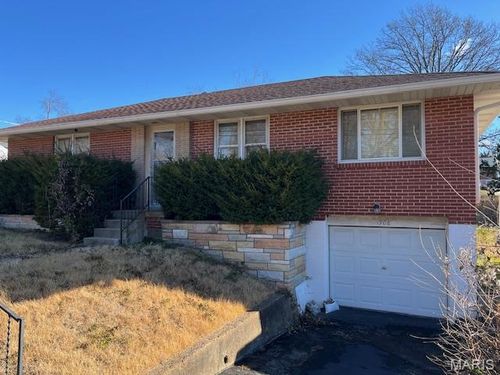 1908 Korando Ave, Overland, MO, 63114-2426 | Card Image