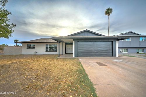 7702 N 48th Ave, Glendale, AZ, 85301-1508 | Card Image