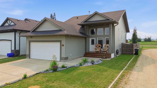 34 Wilkinson Cir, Sylvan Lake, AB, T4S2N8 | Card Image