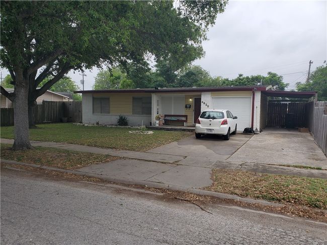 4825 Mable St, House other with 3 bedrooms, 2 bathrooms and 4 parking in Corpus Christi TX | Image 5