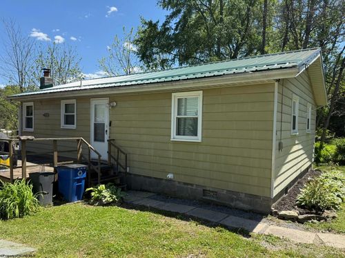 152 Spruce St, Parsons, WV, 26287-1230 | Card Image