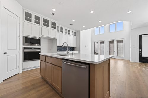 16518 Texas Hill Country Rd, Cypress, TX, 77433-7248 | Card Image