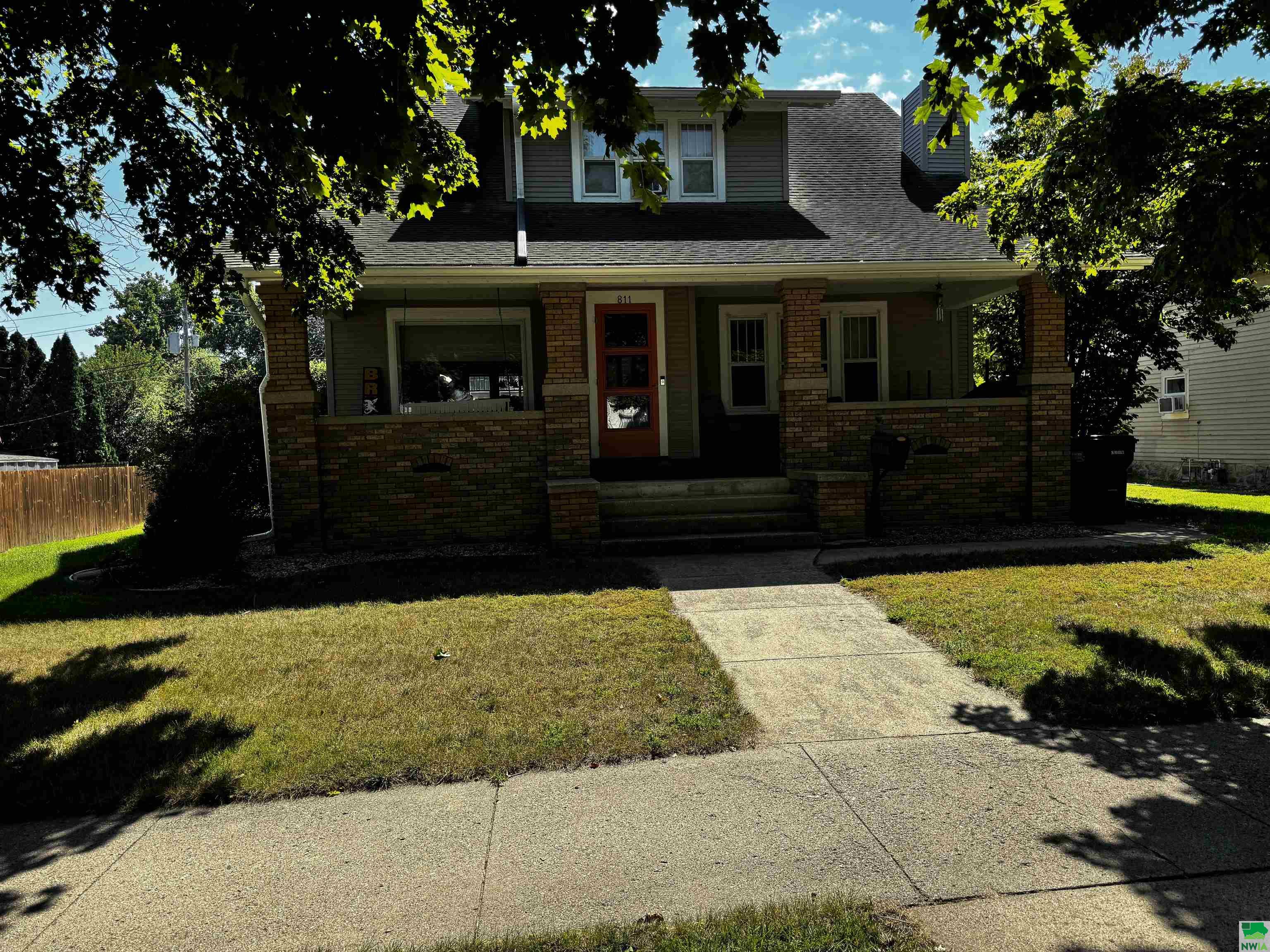Cedar St, Cherokee, IA 51012