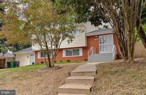 7203 Westchester Dr, TEMPLE HILLS, MD, 20748-4017 | Card Image