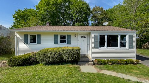 76 Midway Dr, Bethel, CT, 06801-2230 | Card Image