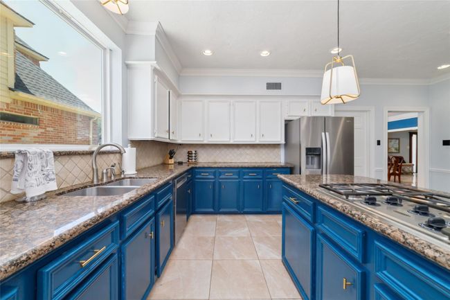 17507 Shelburne Ln, House other with 5 bedrooms, 4 bathrooms and 2 parking in Spring TX | Image 9
