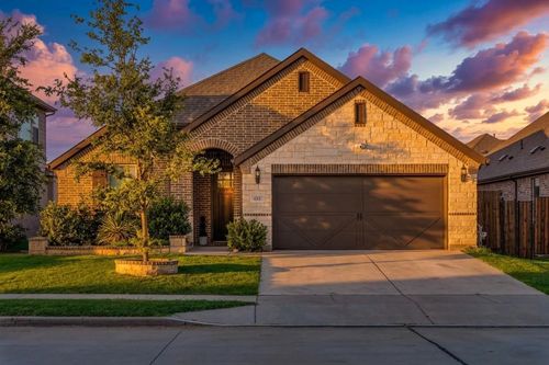 453 Letara Vista Dr, Haslet, TX, 76052-3067 | Card Image