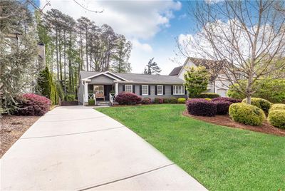 2667 N Thompson Road Ne, House other with 3 bedrooms, 2 bathrooms and null parking in Brookhaven GA | Image 2