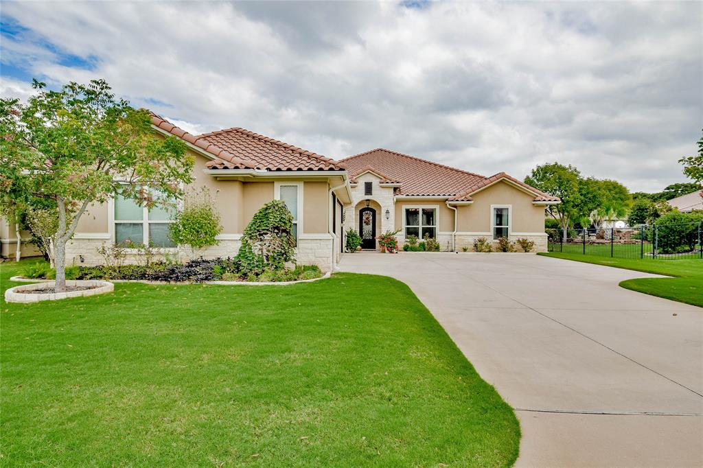 Malibu Bay Ct, Granbury, TX 76048