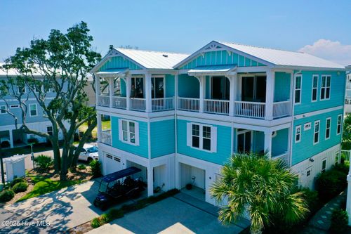 305 Red Lewis Dr, Kure Beach, NC, 28449-5501 | Card Image